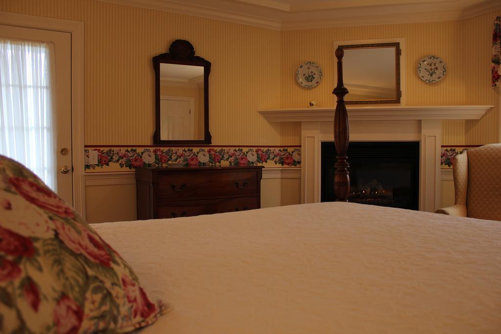 The Whalewalk Inn & Spa Істем Екстер'єр фото